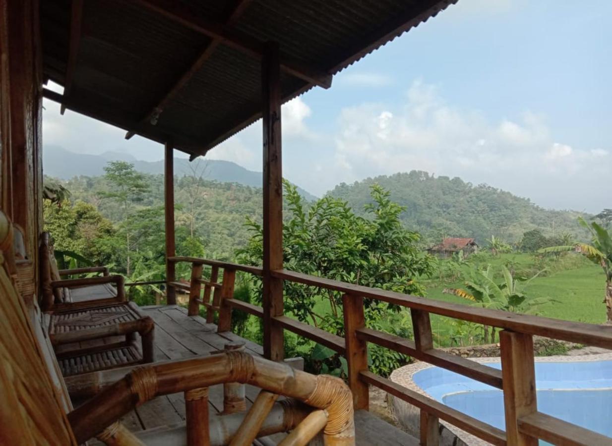 De Salak Homestay Богор Экстерьер фото