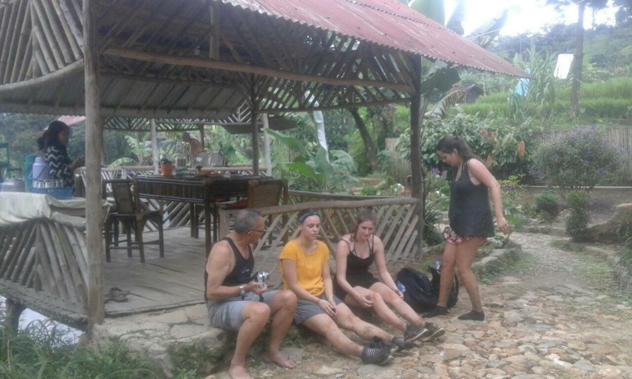 De Salak Homestay Богор Экстерьер фото