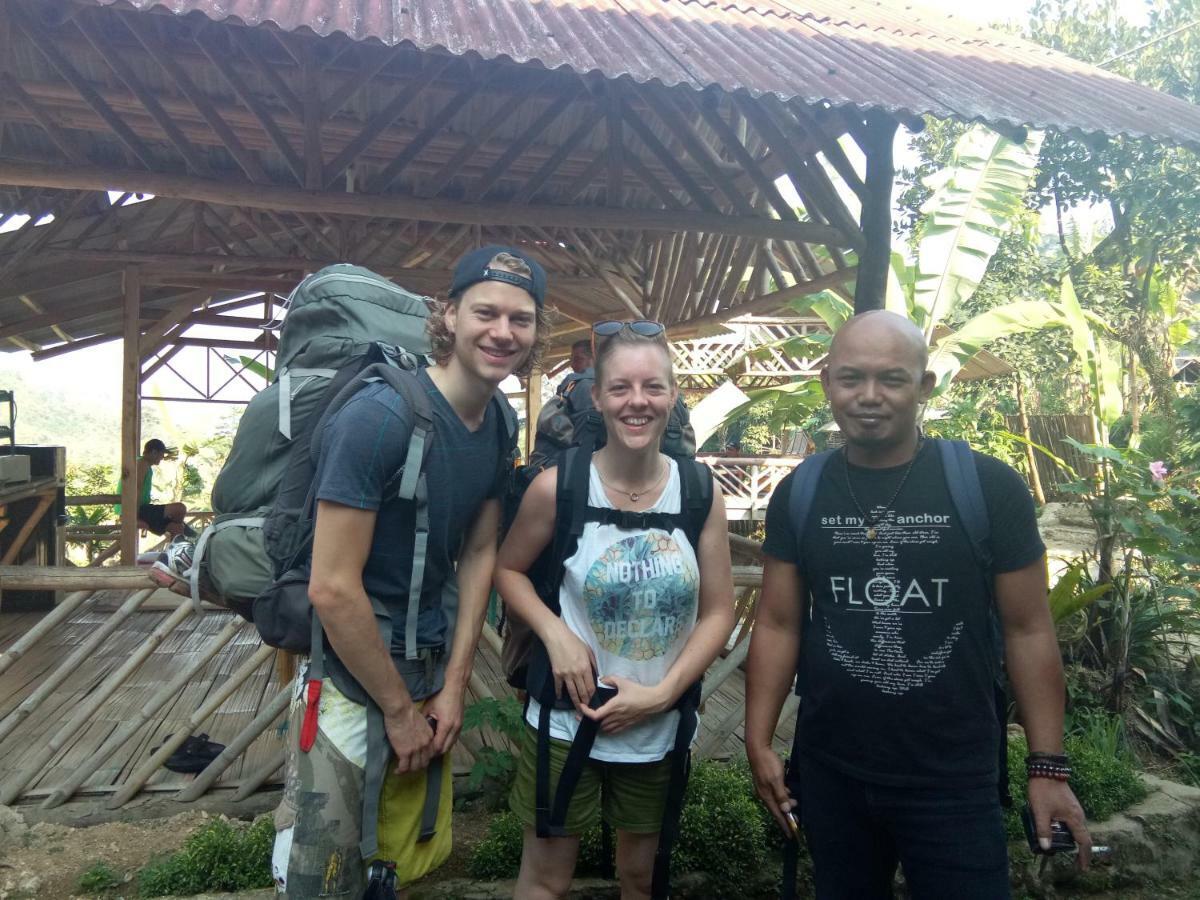 De Salak Homestay Богор Экстерьер фото
