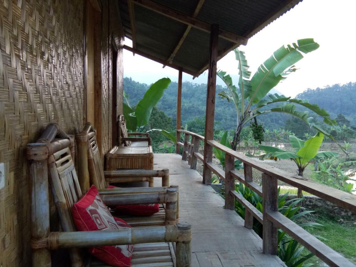 De Salak Homestay Богор Экстерьер фото