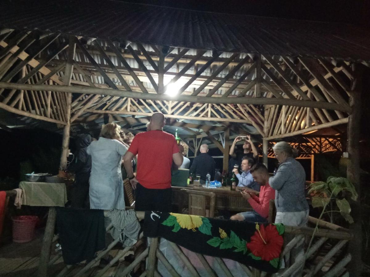 De Salak Homestay Богор Экстерьер фото